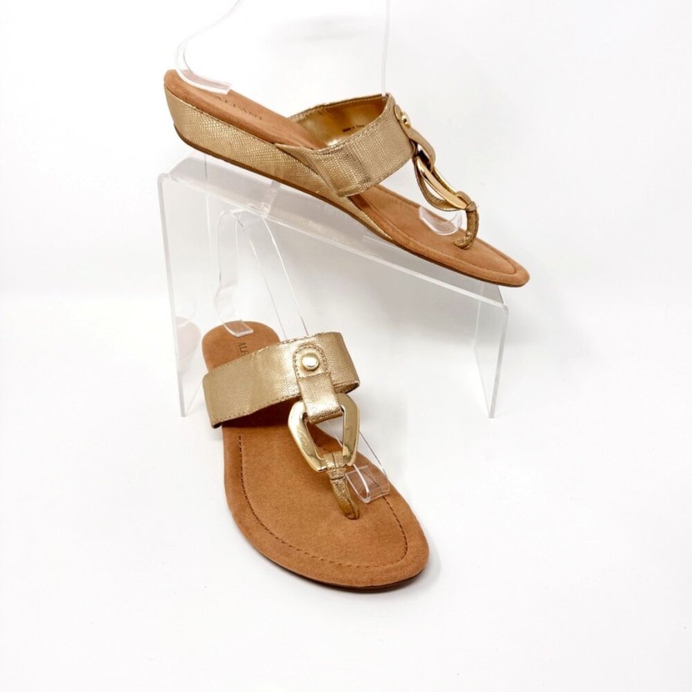 Alfani Womens Tan & Gold Embossed Vegan Leather Slip on Wedge Sandal Size 9.5